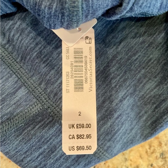 Victoria’s Secret Leggings Marbled Blue SZ 2 Quarter Length Side Pockets NWTs - Picture 6 of 6